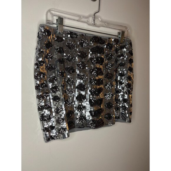 EXPRESS NEW Sequined Mini Skirt Womens S Silver Black Pull On Stretch Holiday - Picture 2 of 6